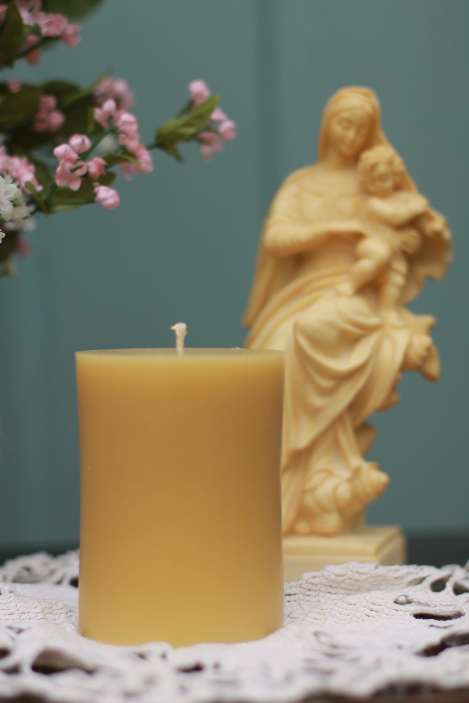 Beeswax 4" Pillar